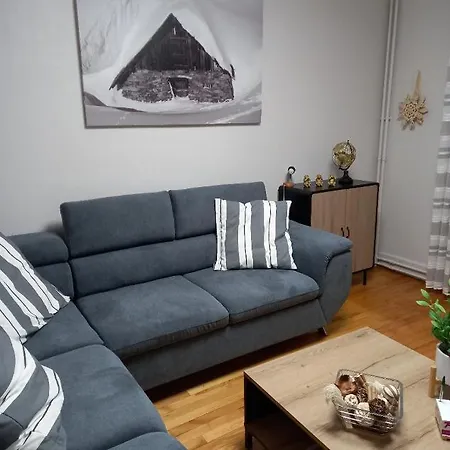 Polaire Apartman *
